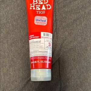 TIGI Bed Head Urban Antidotes Resurrection Shampoo - Bold Red